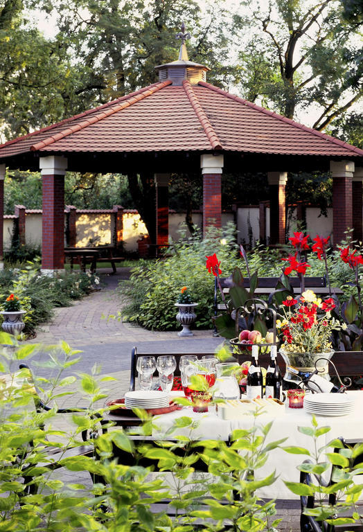 Hotel Aleksander ววอตซวาเวก ภายนอก รูปภาพ