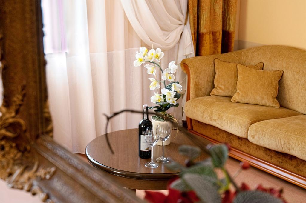 Hotel Aleksander ววอตซวาเวก ภายนอก รูปภาพ