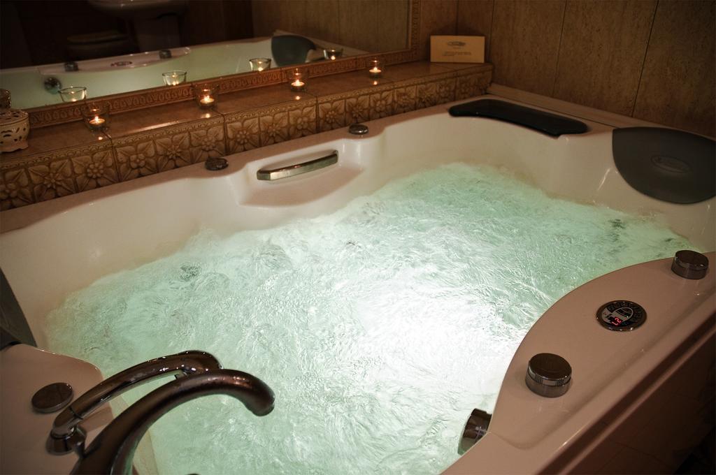 Hotel Aleksander ววอตซวาเวก ภายนอก รูปภาพ