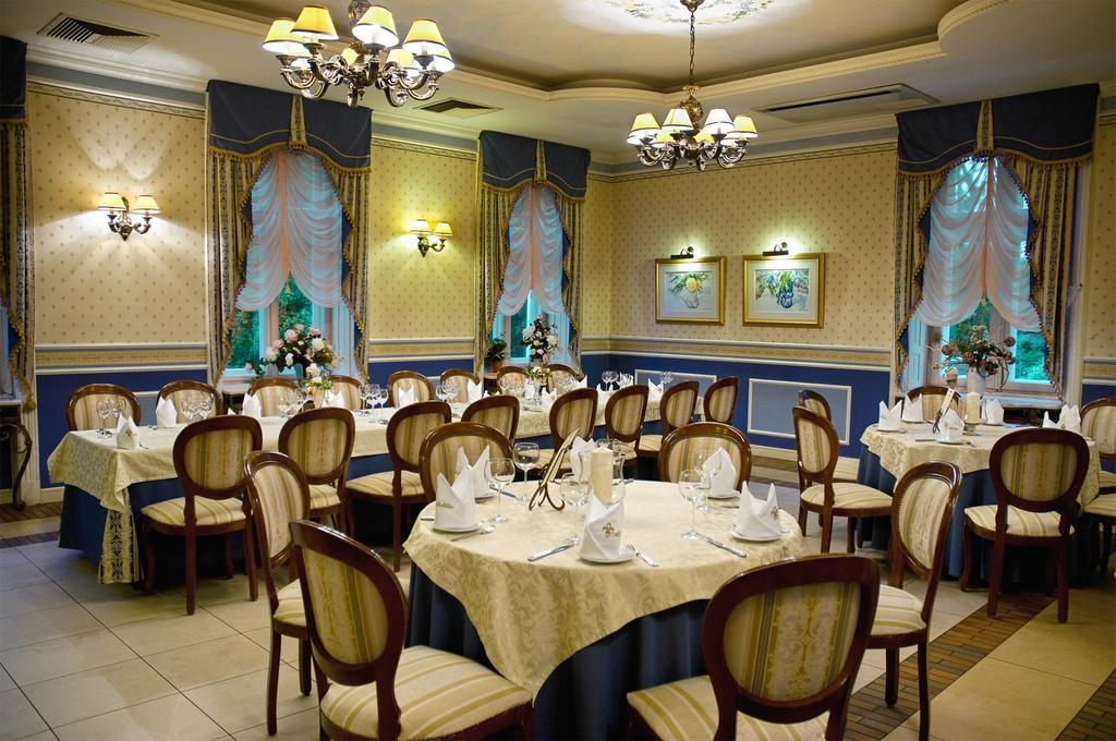 Hotel Aleksander ววอตซวาเวก ภายนอก รูปภาพ